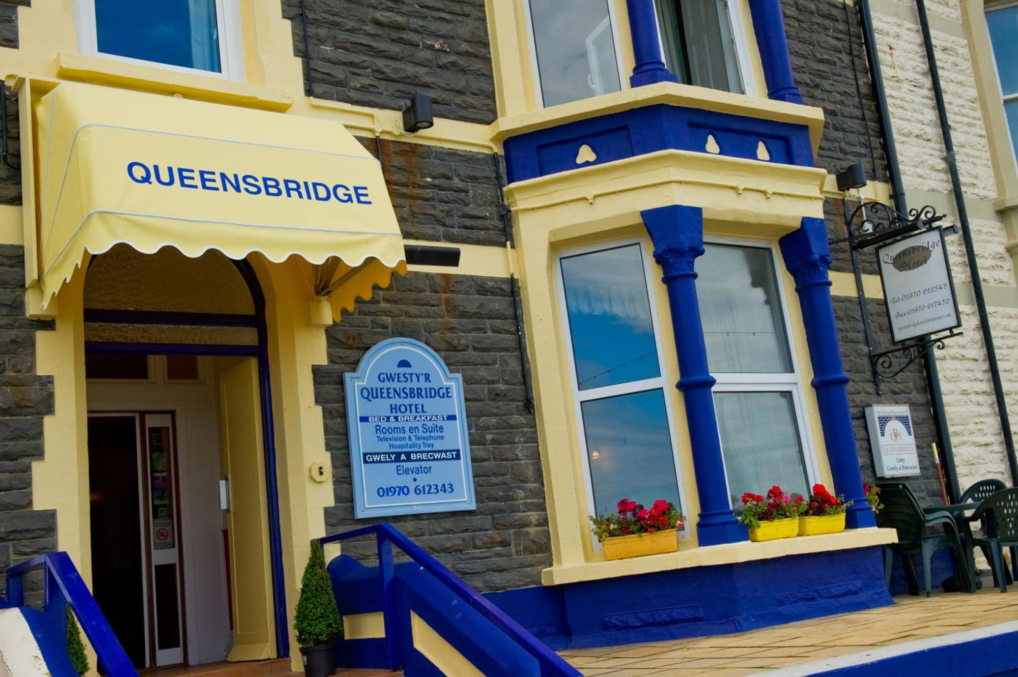 Queensbridge Hotel Абъристуит Екстериор снимка