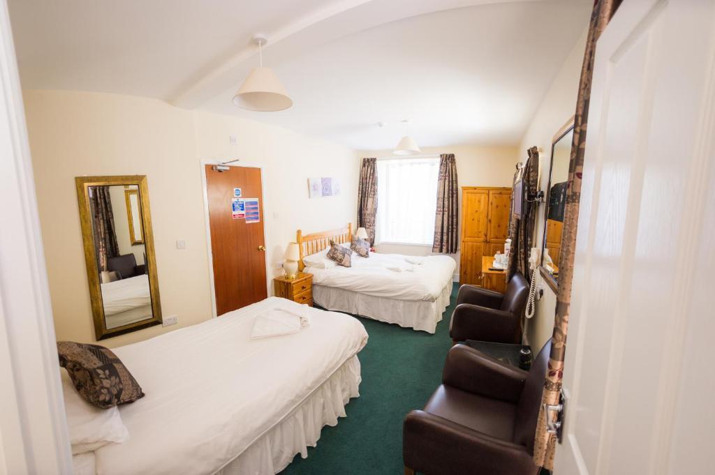 Queensbridge Hotel Абъристуит Екстериор снимка
